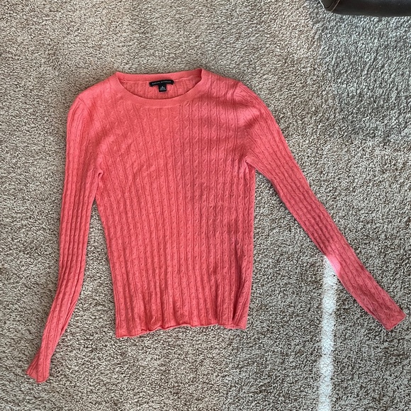 Banana Republic Coral pullover sweater - Picture 1 of 2